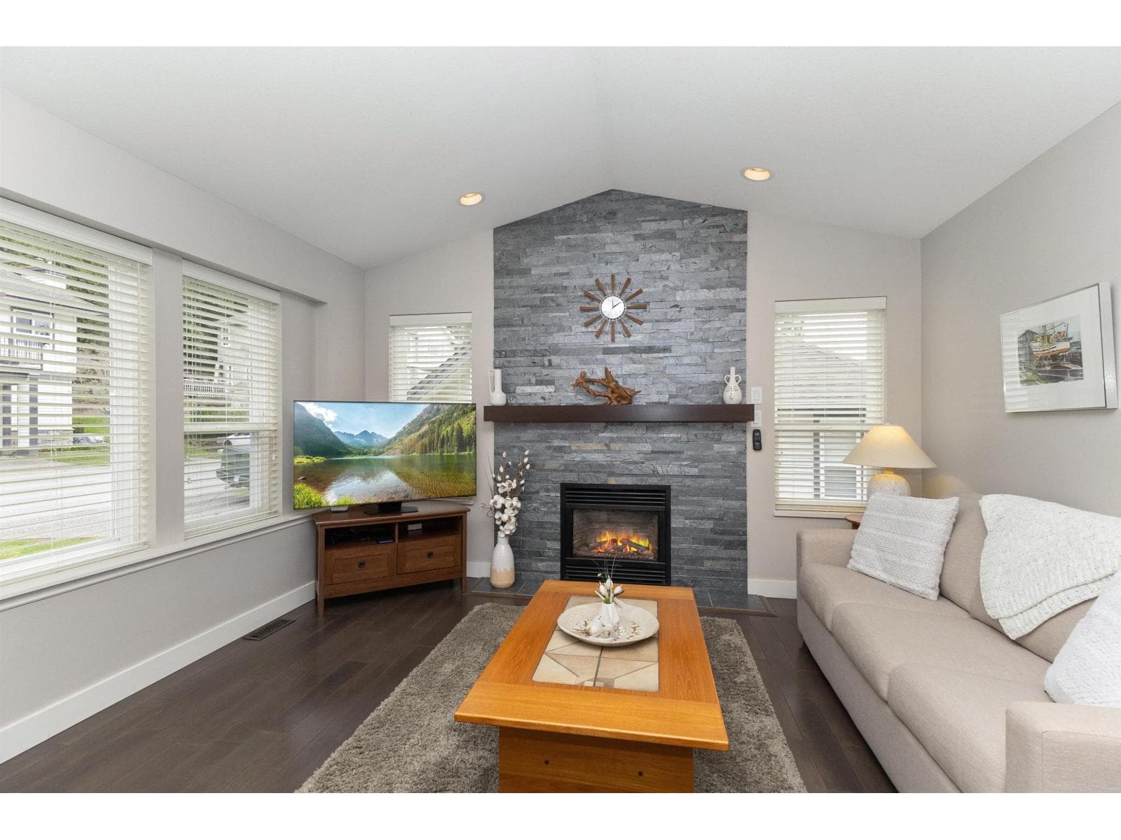 4 36099 MARSHALL ROAD photo 3