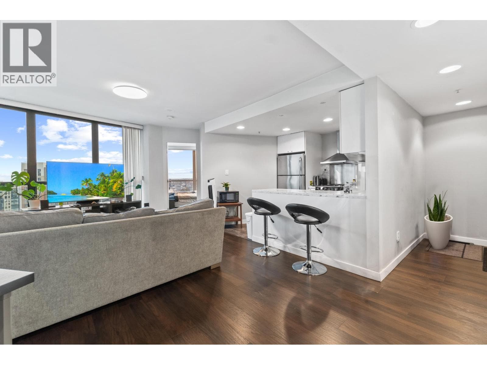 2709 501 PACIFIC STREET photo 2