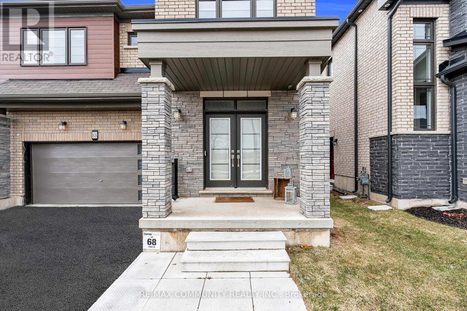 88 SUNDIN DRIVE photo 4
