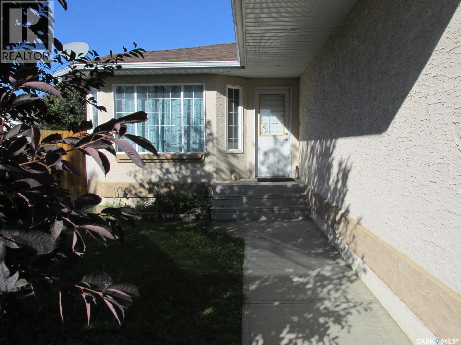 613 9th AVENUE W photo 3