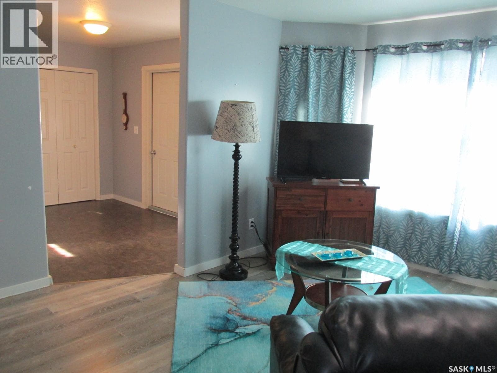 613 9th AVENUE W photo 5