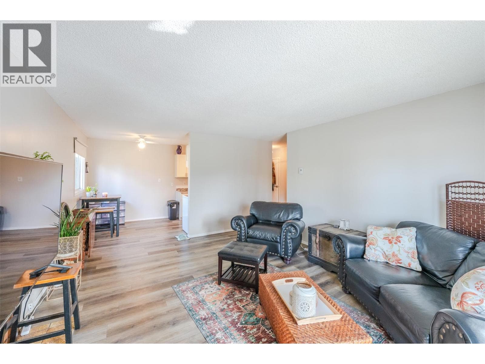 110 Skaha Place Unit# 303 photo 3