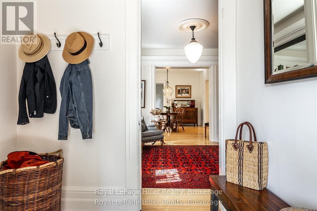 180 ELIZABETH STREET photo 4
