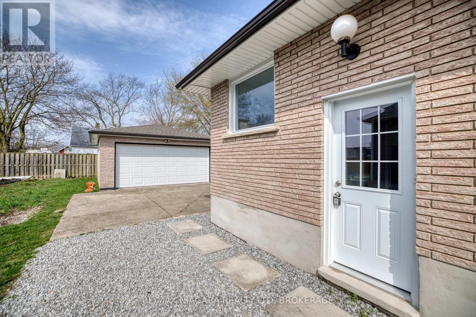25 RICE ROAD photo 5