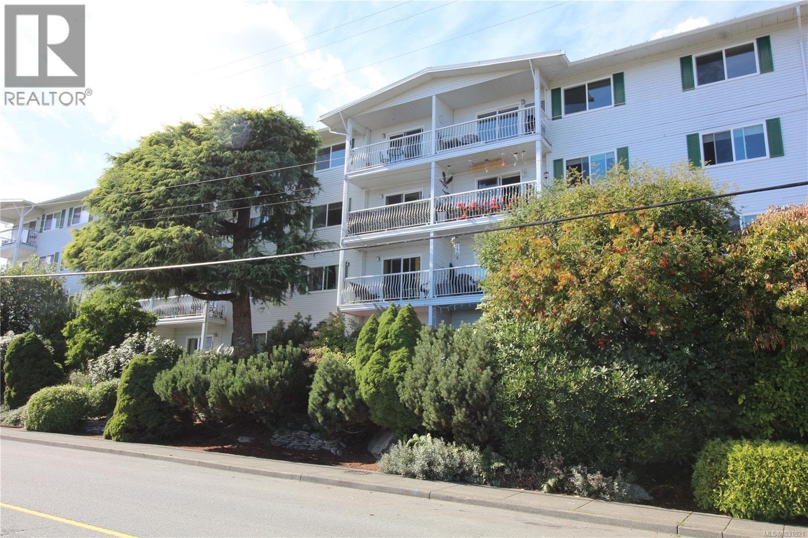 2 bed 2 bath single family at 301 9942 Daniel St — $380,000