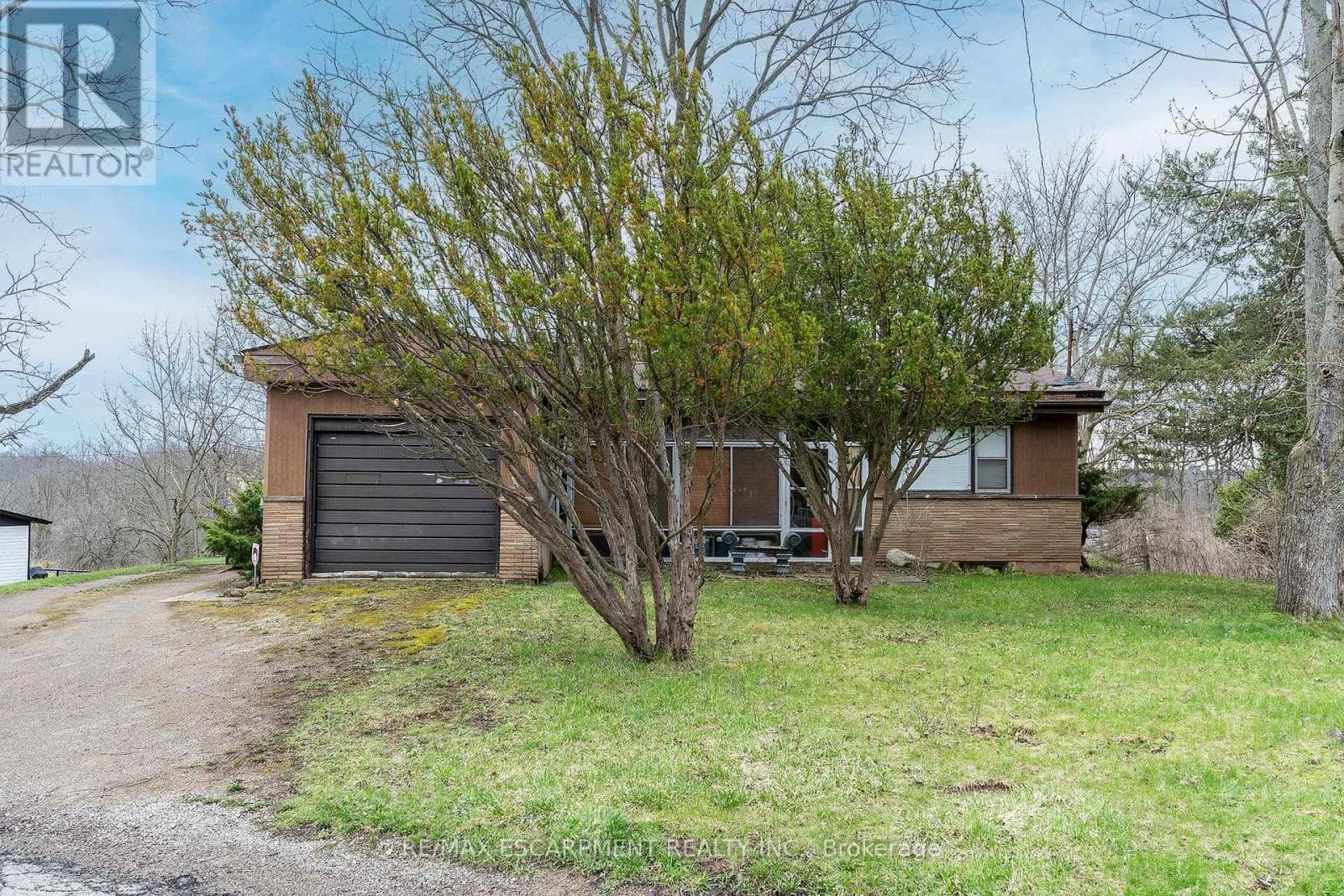 5 HOMESTEAD AVENUE photo 2