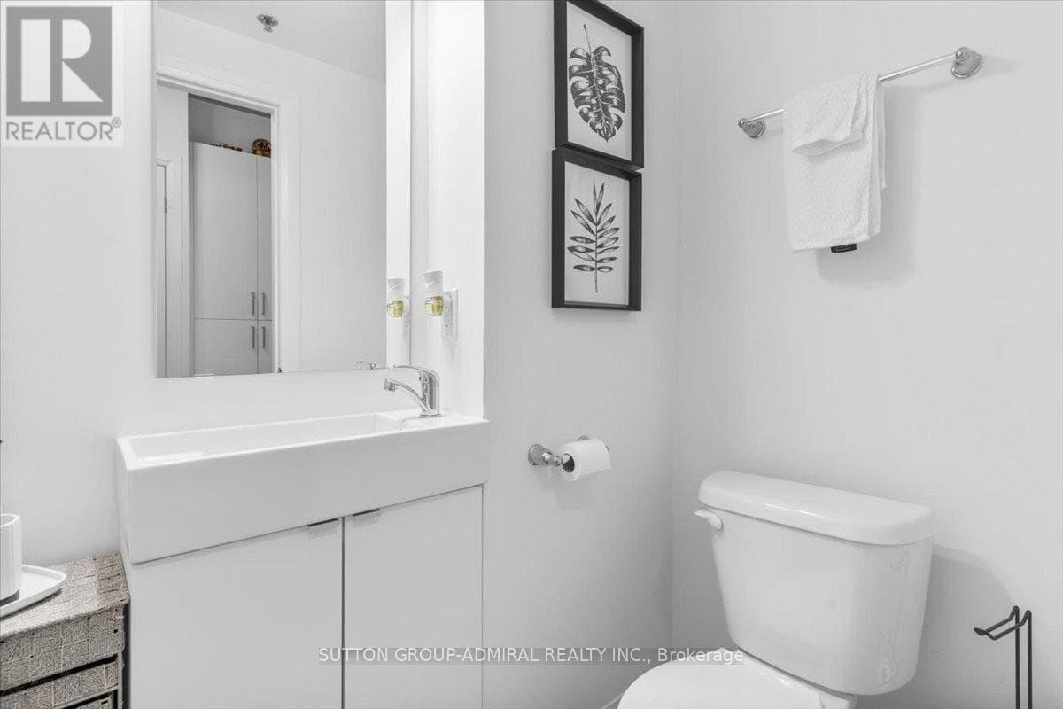 636 - 1900 SIMCOE STREET N photo 5