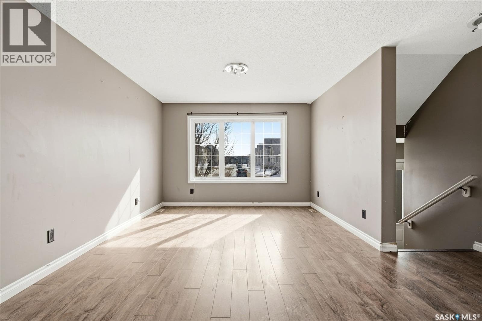5414 MITCHINSON WAY photo 2