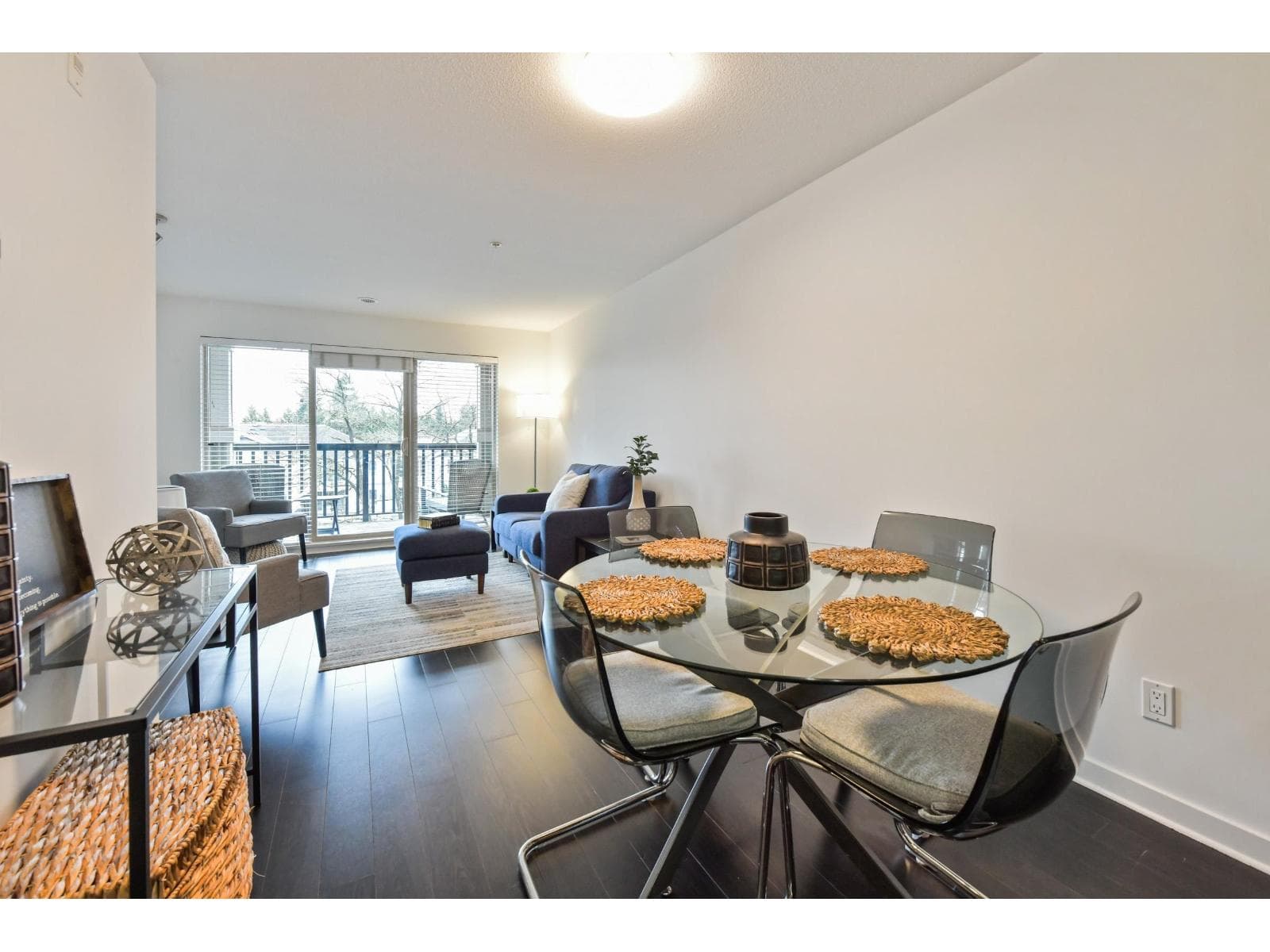 426 21009 56 AVENUE photo 4