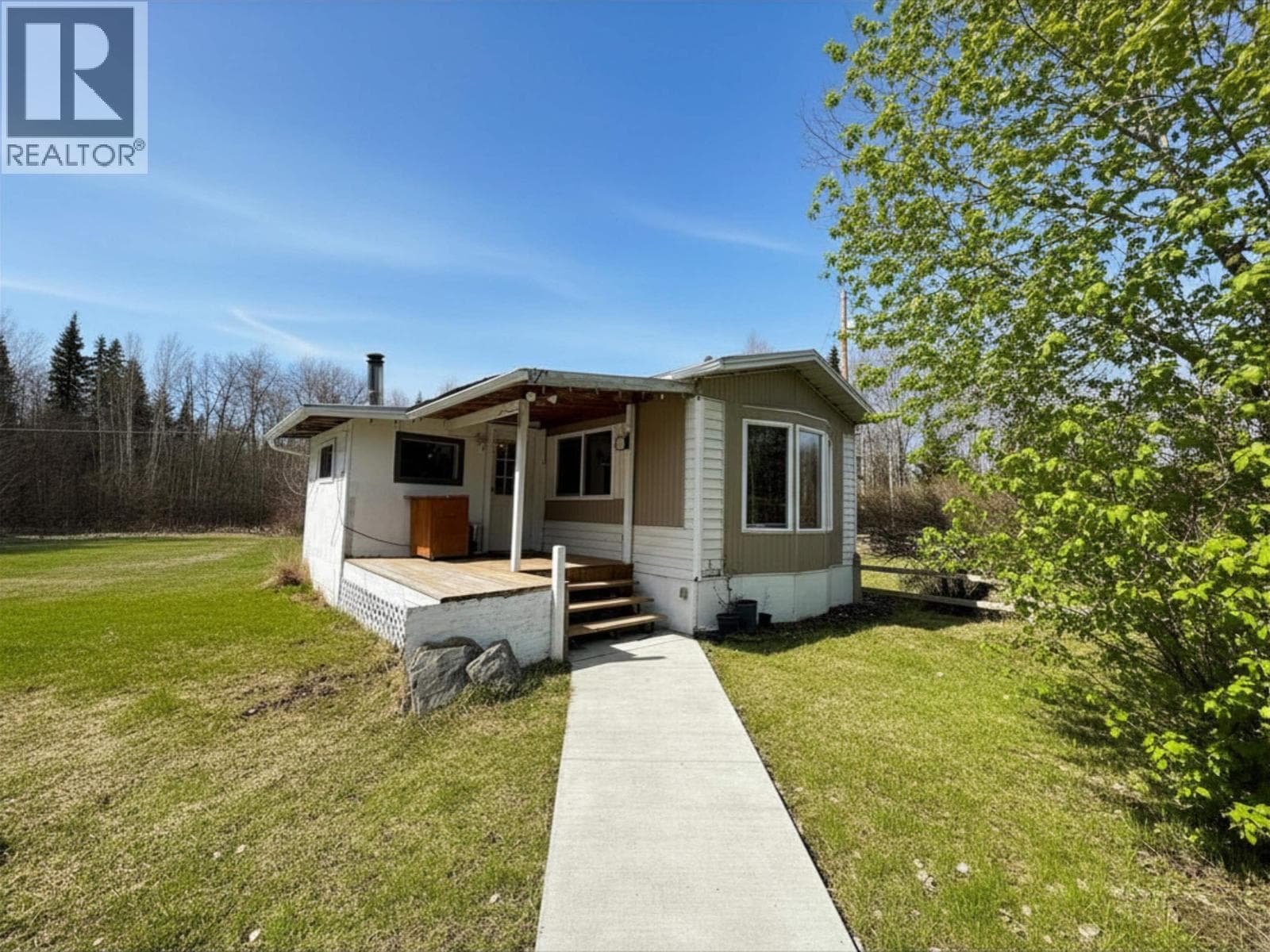 3 bed 1 bath single family at 1533 WINWORD ROAD — $329,900