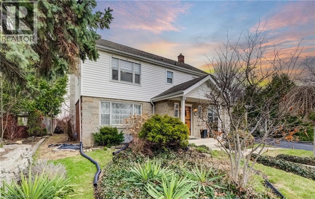 27 LOWREY Avenue S photo 2