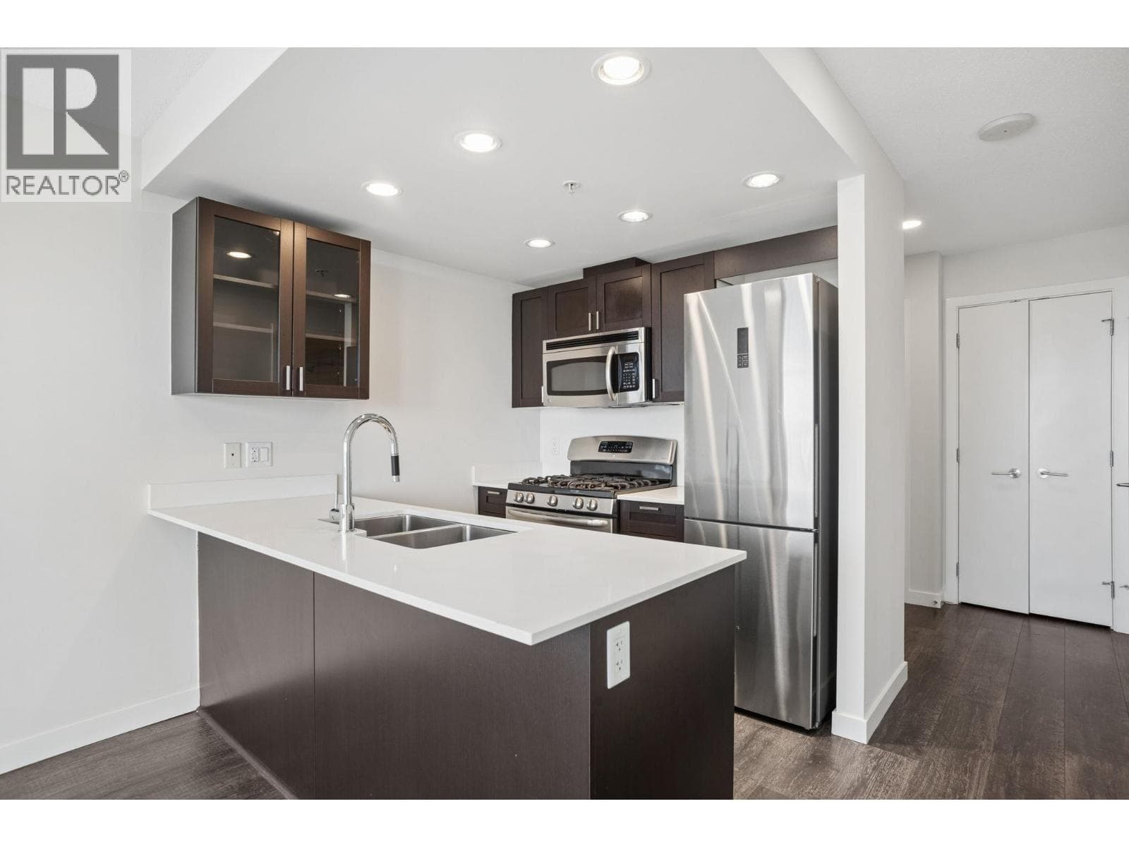 1001 4815 ELDORADO MEWS photo 4