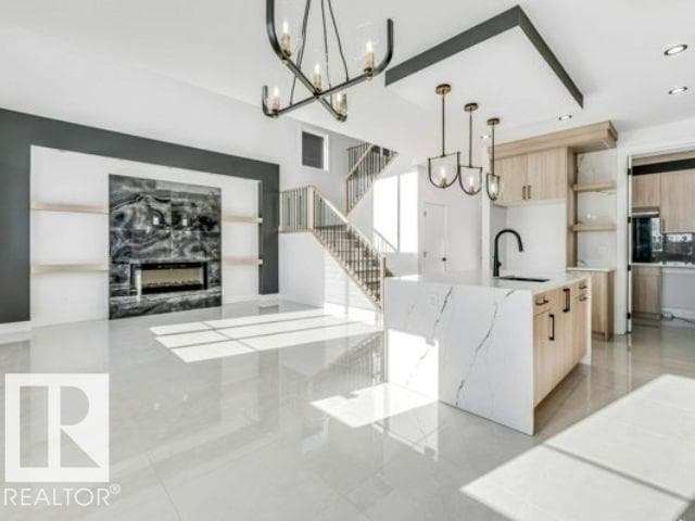 6710 176A AV NW photo 3