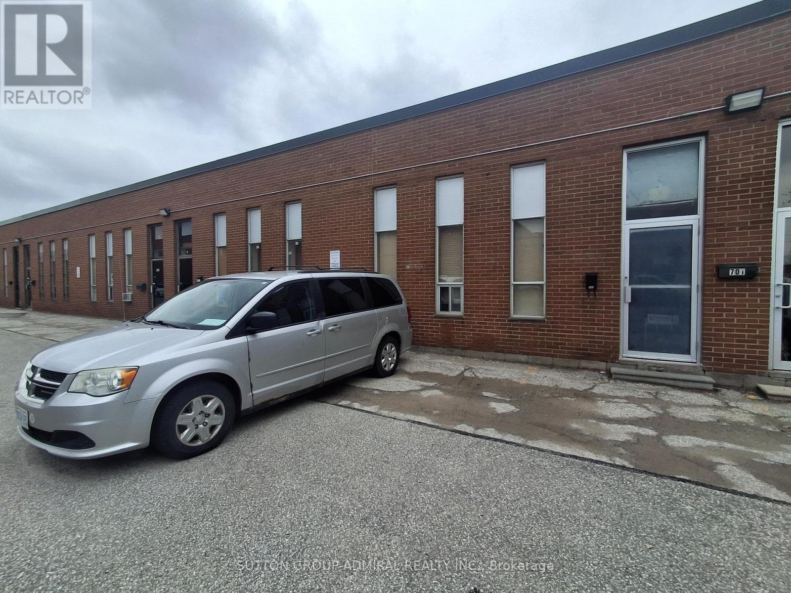 1 bath business at 703 GARYRAY DRIVE — $188,888