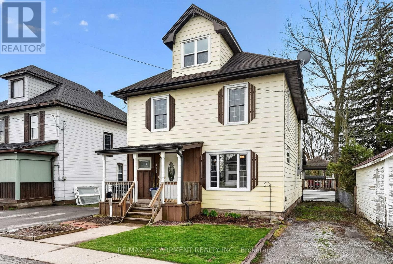 122 SOUTH CAYUGA STREET W photo 2