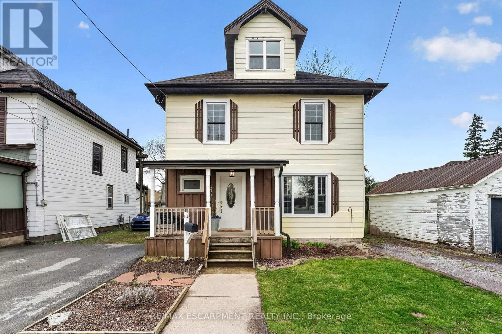122 SOUTH CAYUGA STREET W photo 3