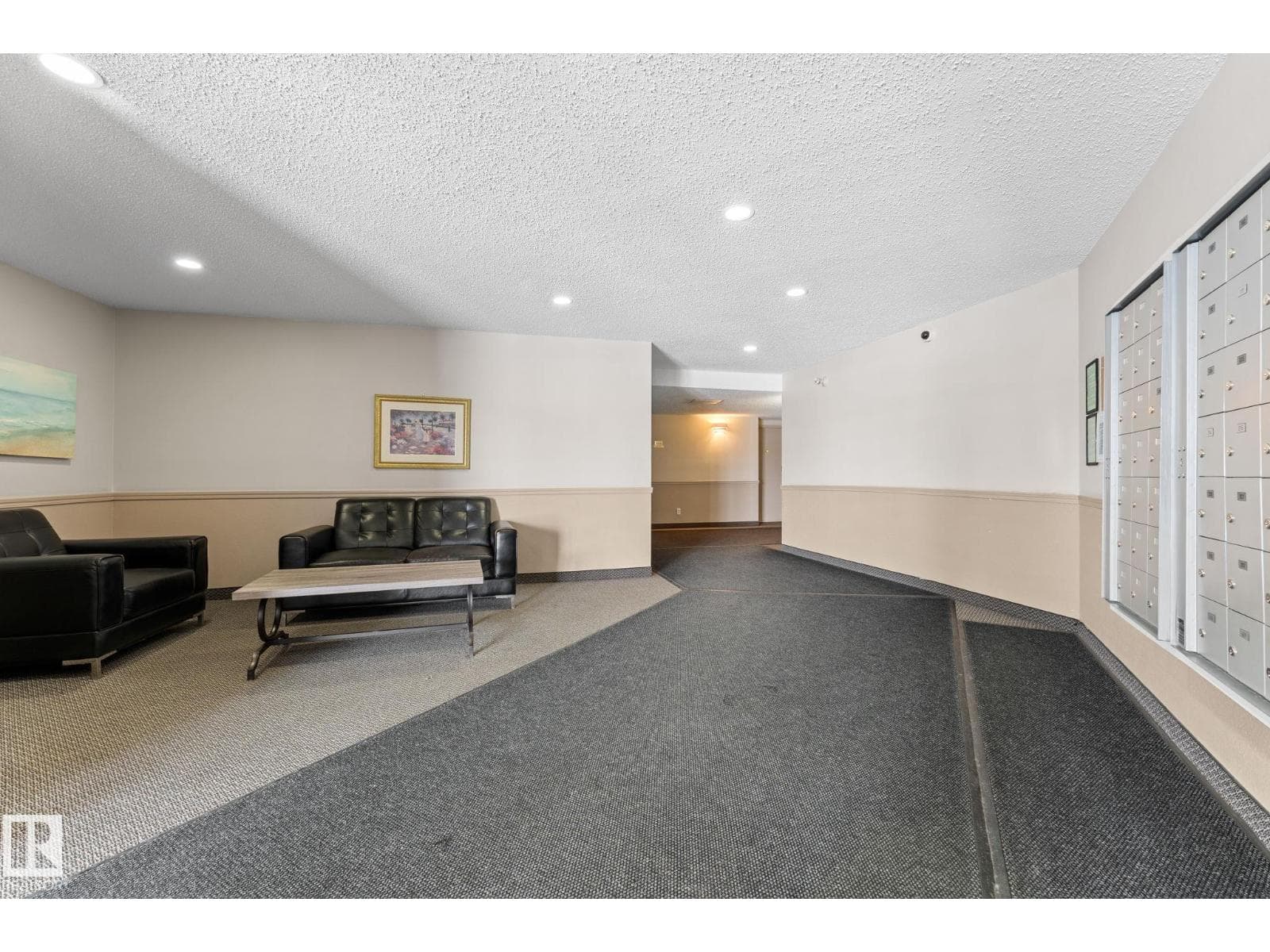 #208 6710 158 AV NW photo 2