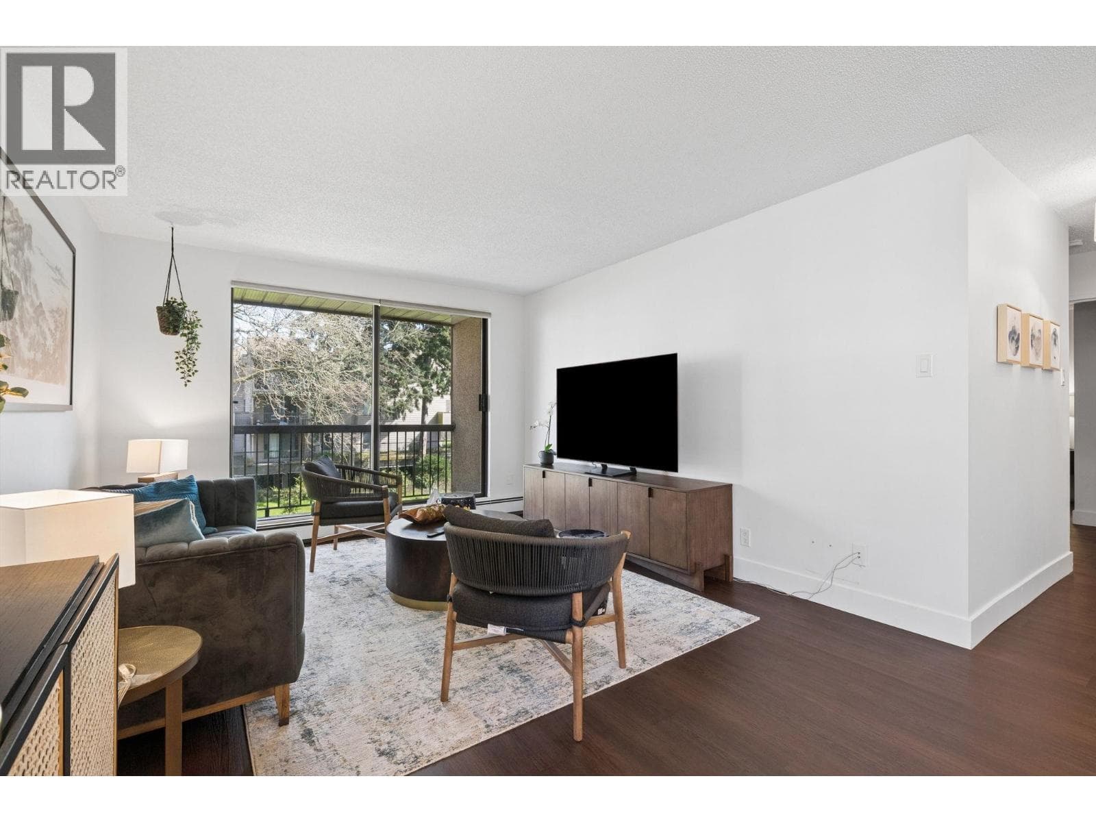 218 8411 ACKROYD ROAD photo 5