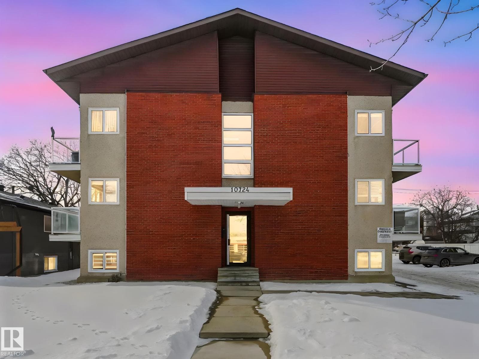 1 bed 1 bath single family at #9 10724 115 ST NW — $99,900