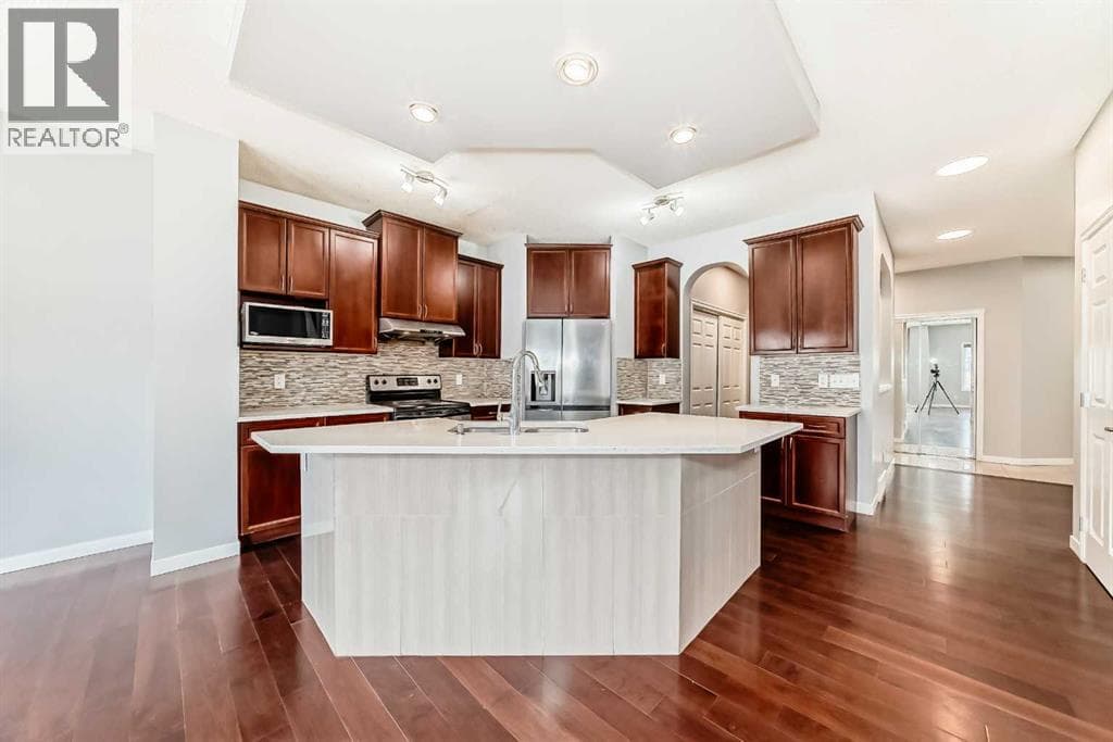 46 Saddlecrest Gardens NE photo 5