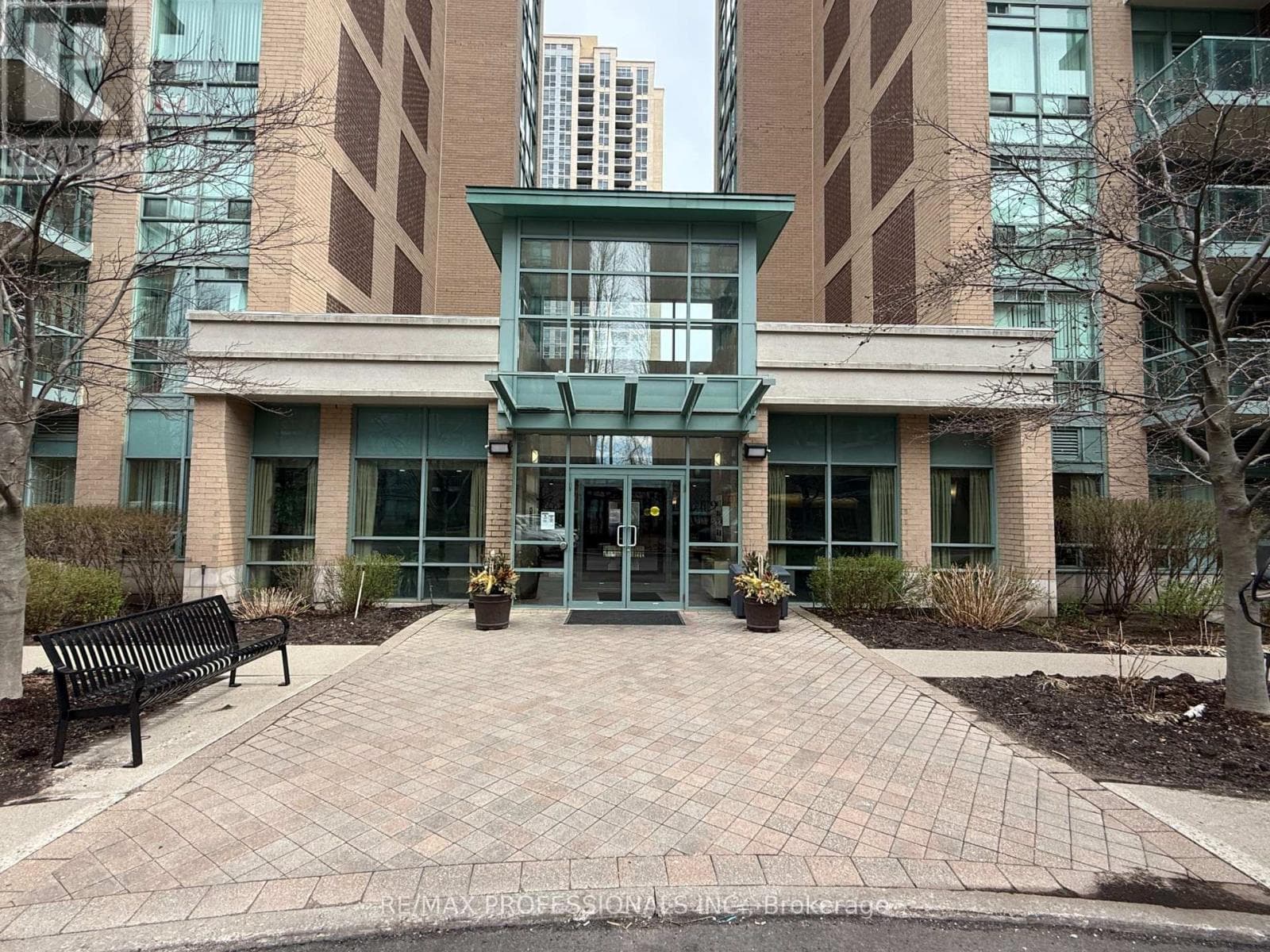 2 bed 1 bath single family at 1406 - 7 MICHAEL POWER PLACE — $515,000