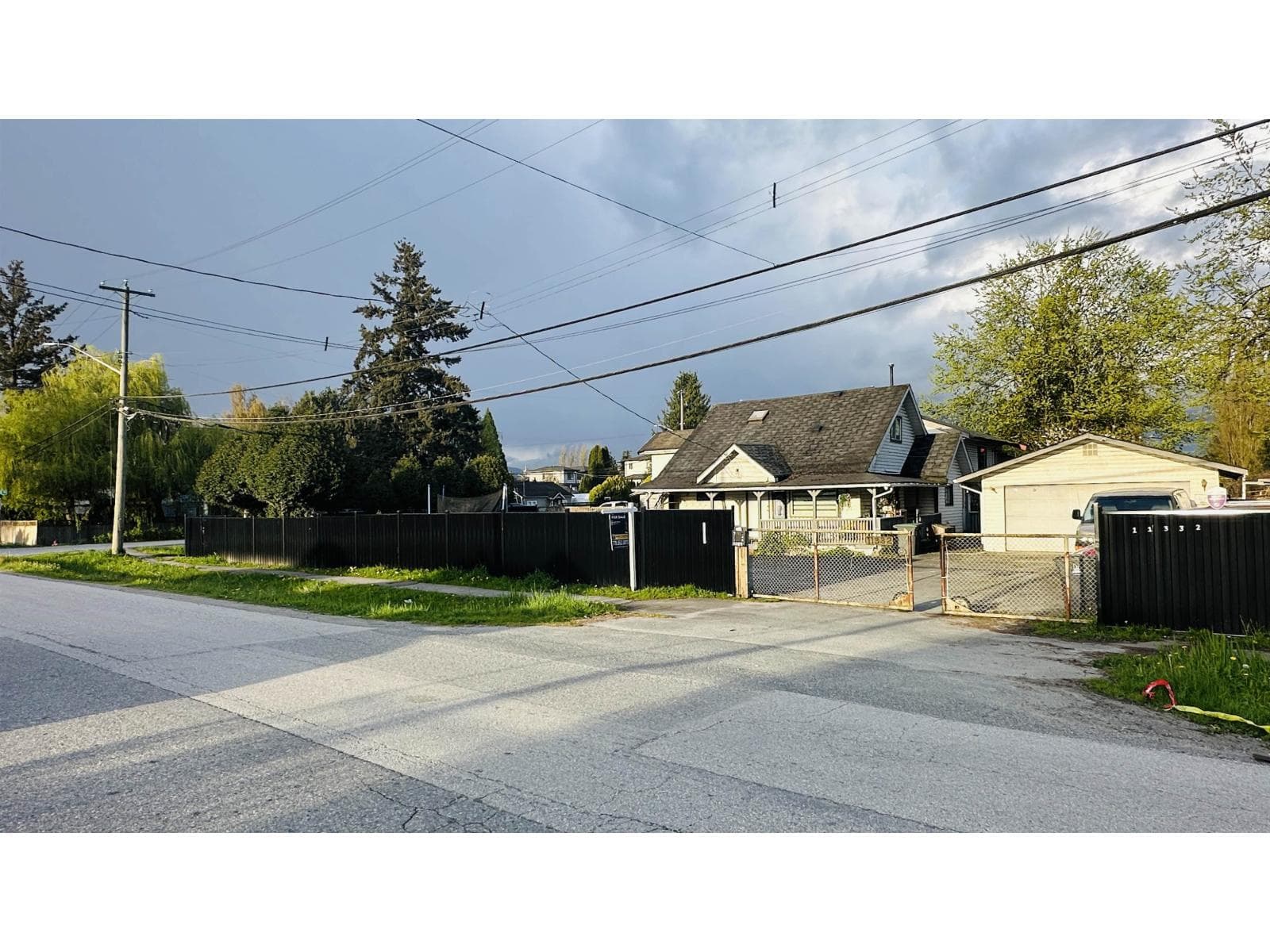 3 bed 2 bath single family at 11332 124 STREET — $1,585,000
