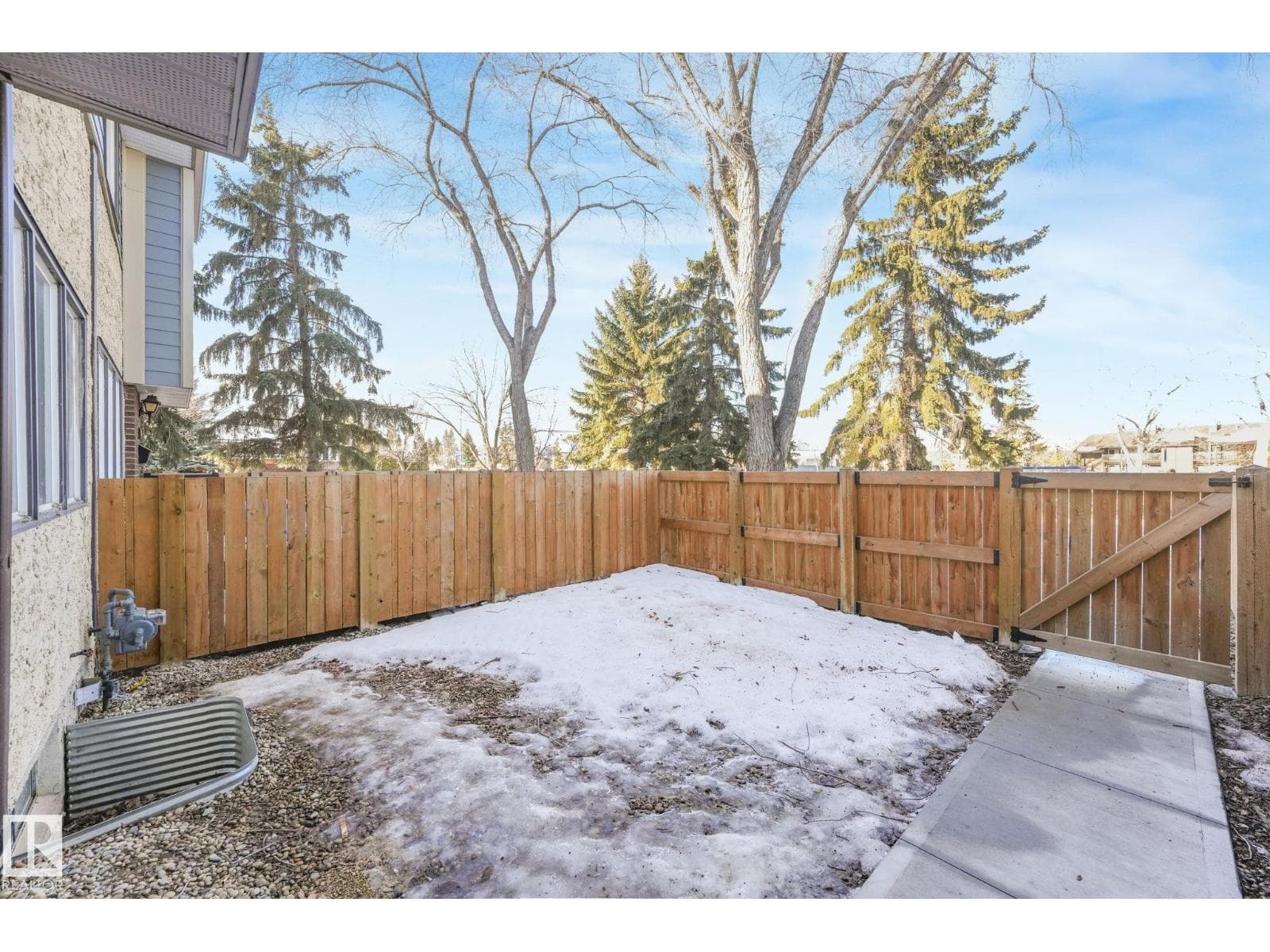 81 Willowdale PL NW photo 4