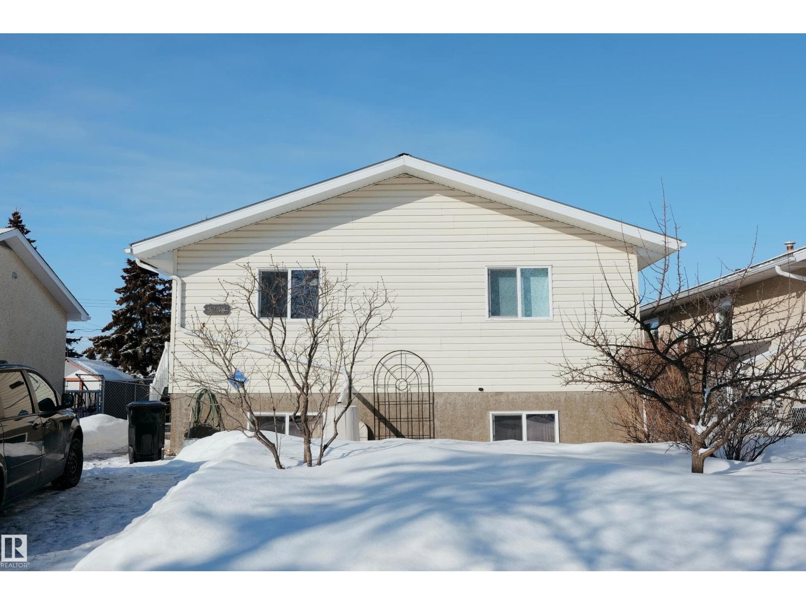 4 bed 3 bath single family at 5238 43 ST — $345,000