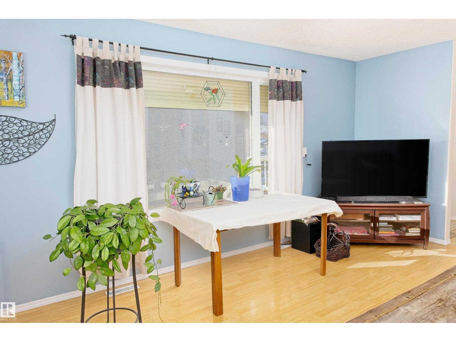 5238 43 ST photo 10