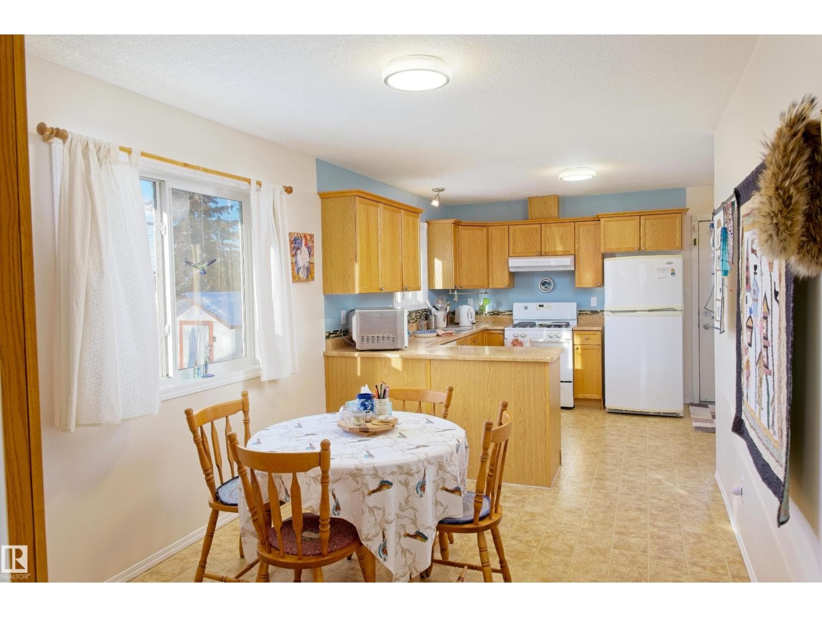 5238 43 ST photo 6