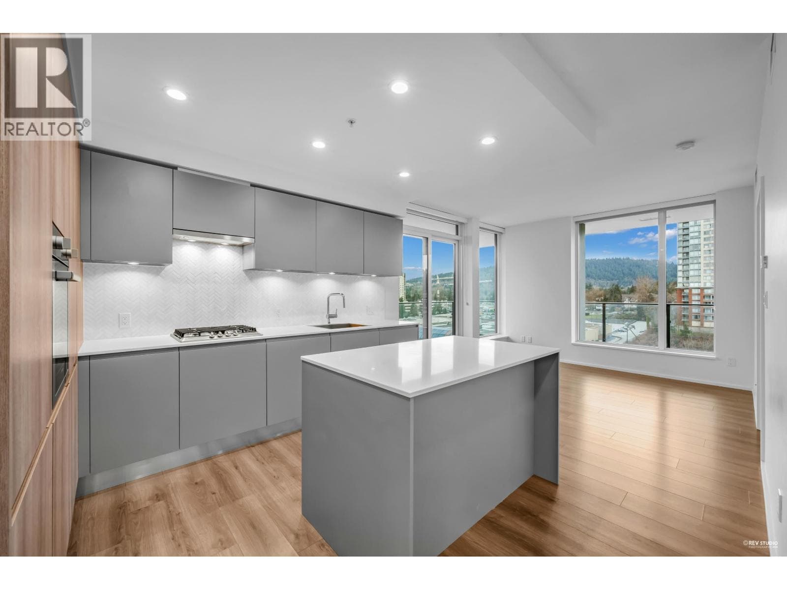 516 3809 EVERGREEN PLACE photo 4