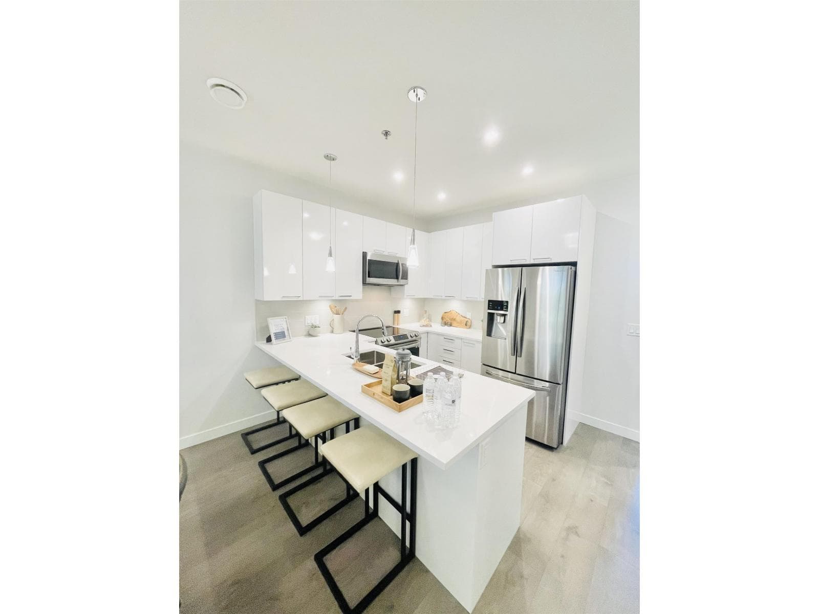 515 7375 HORNE STREET photo 5
