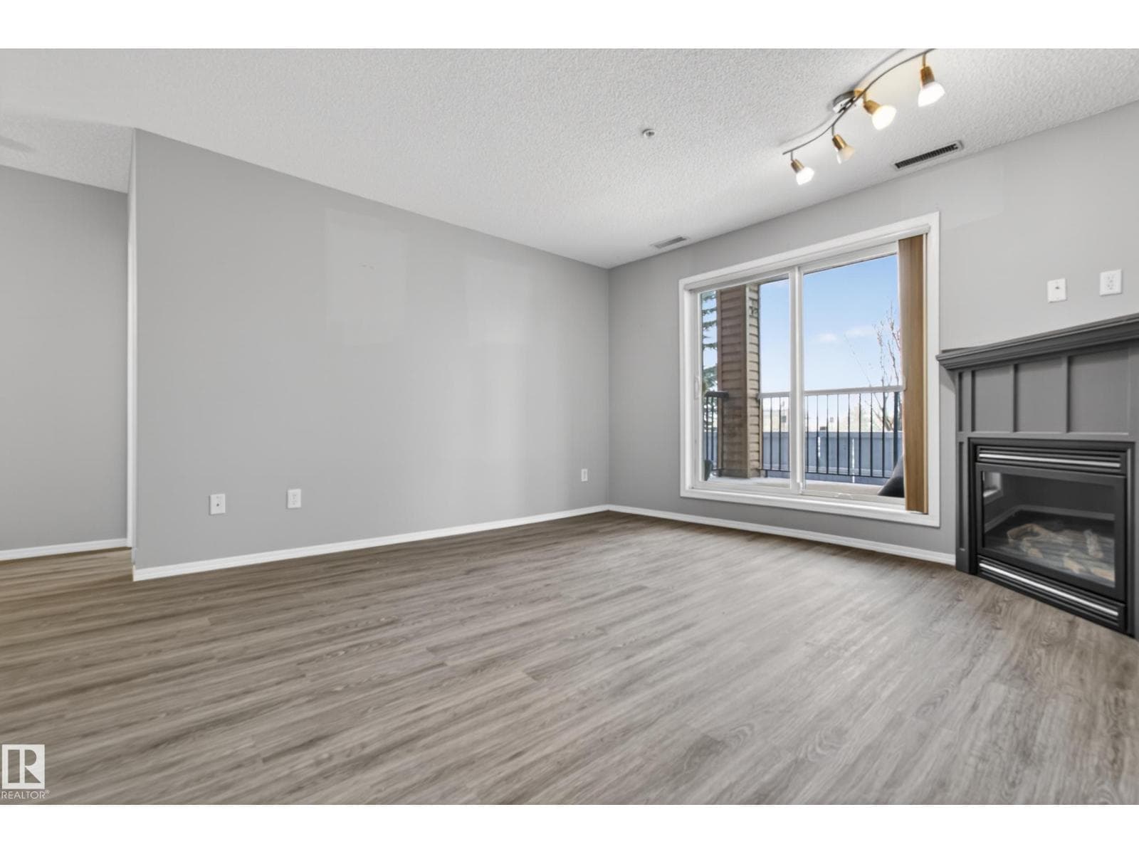 #131 2098 Blackmud Creek DR SW SW — photo 3