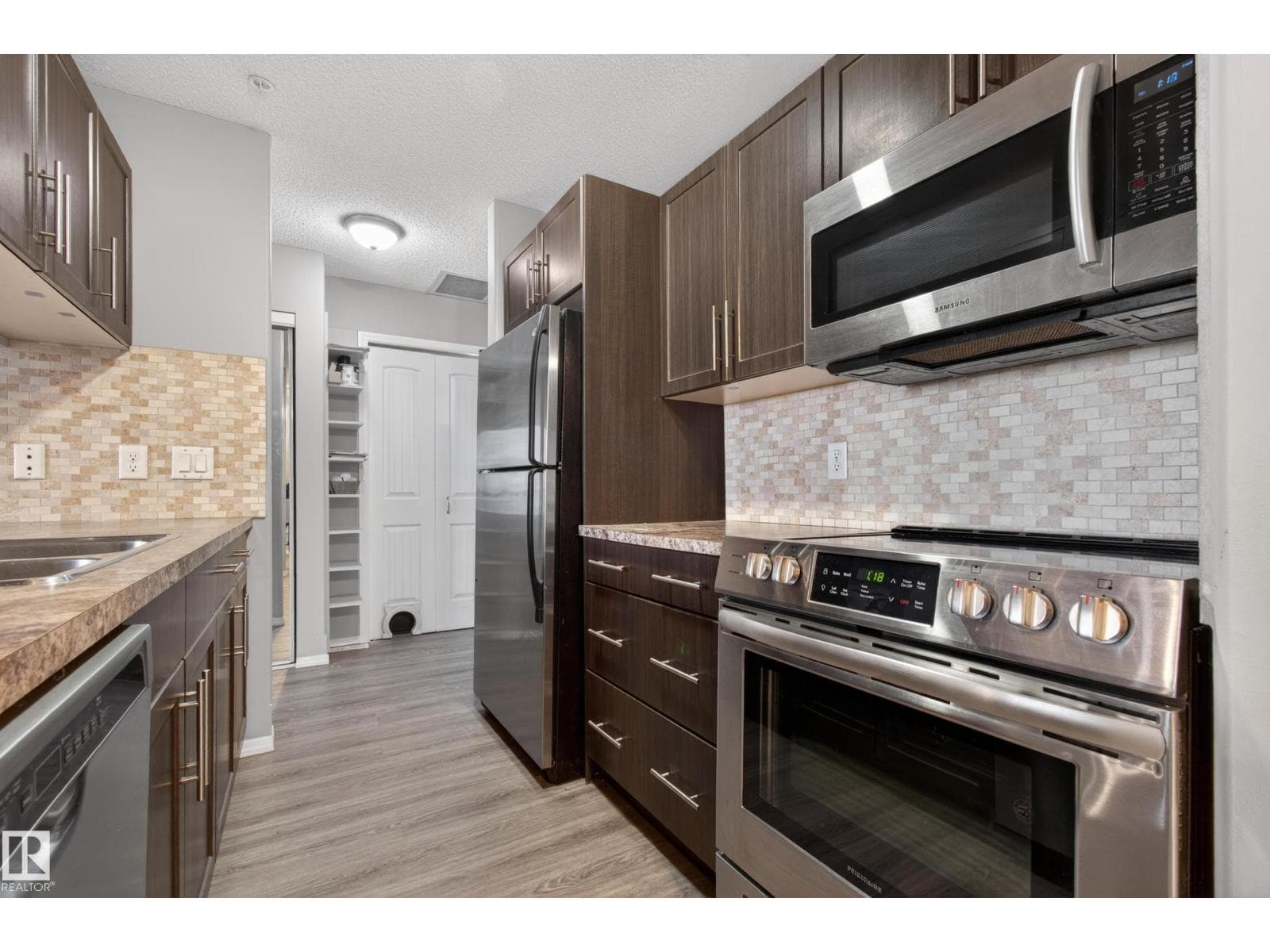 #131 2098 Blackmud Creek DR SW SW — photo 4