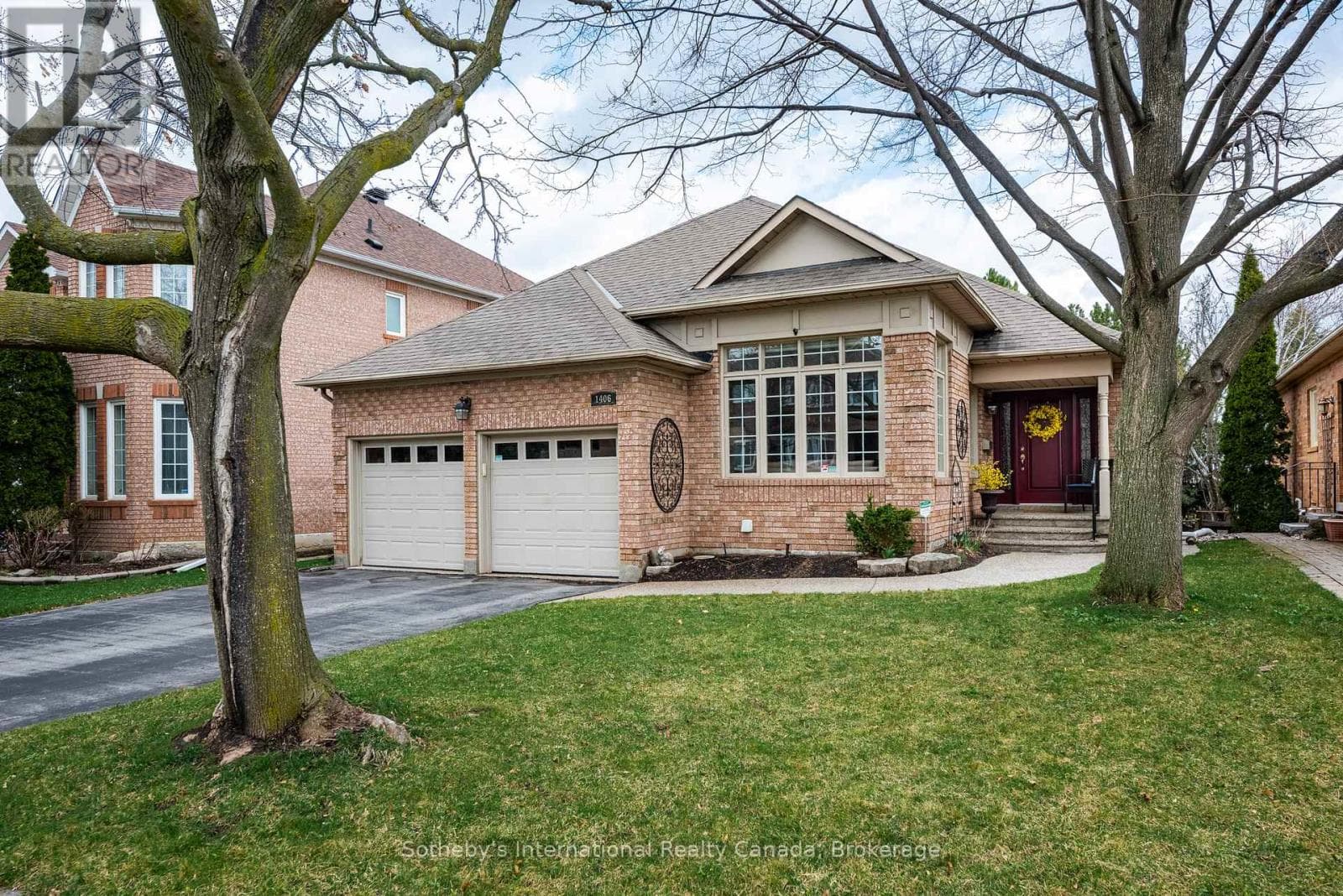 3 bed 3 bath single family at 1406 SUMMERHILL CRESCENT — $1,750,000