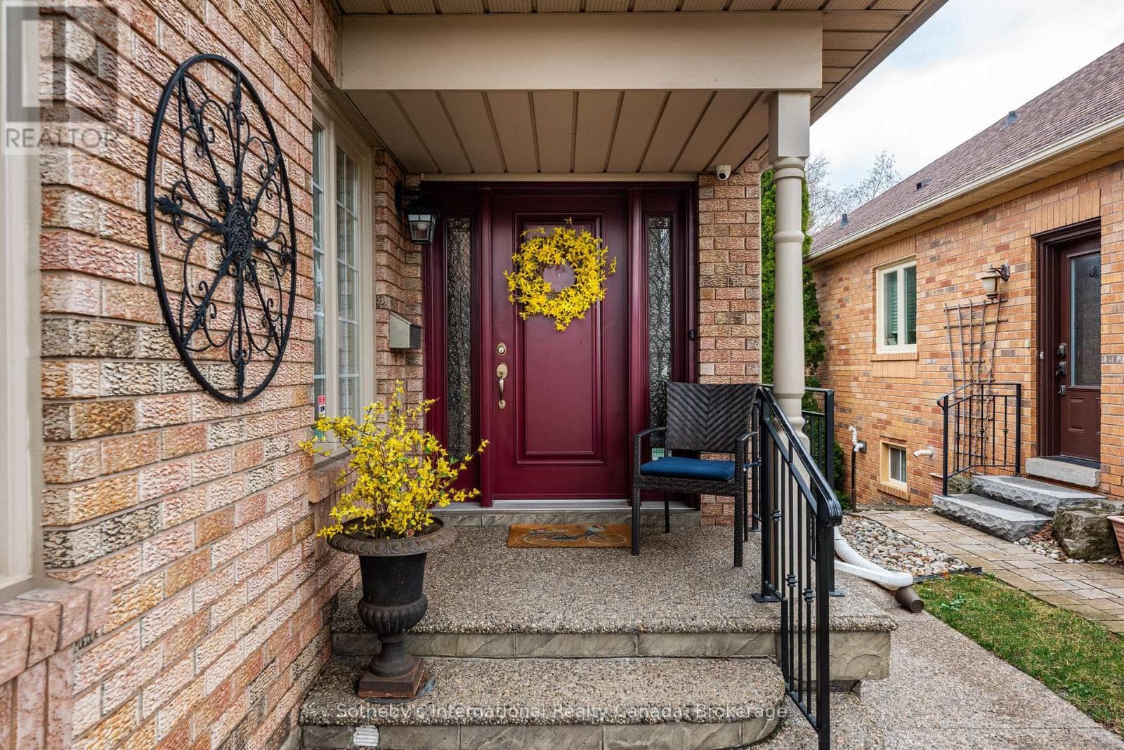 1406 SUMMERHILL CRESCENT photo 3