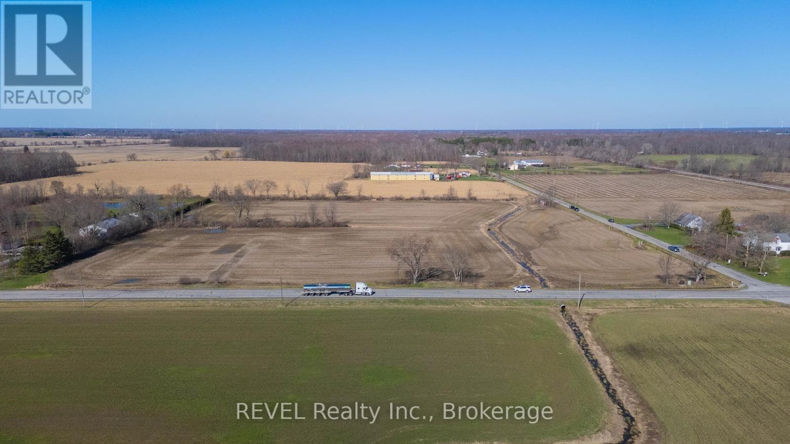 52096 REGIONAL ROAD 24 W photo 4
