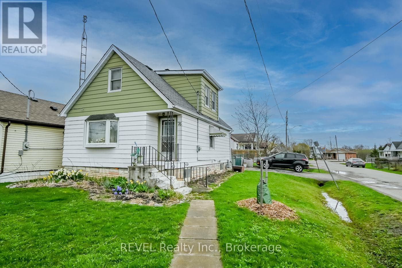 3 bed 1 bath single family at 76 LINCOLN AVENUE — $349,900