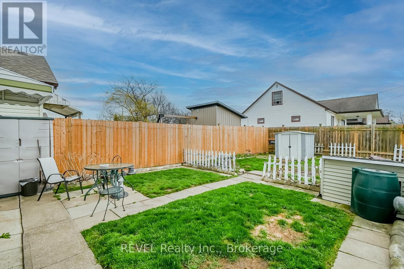 76 LINCOLN AVENUE photo 3