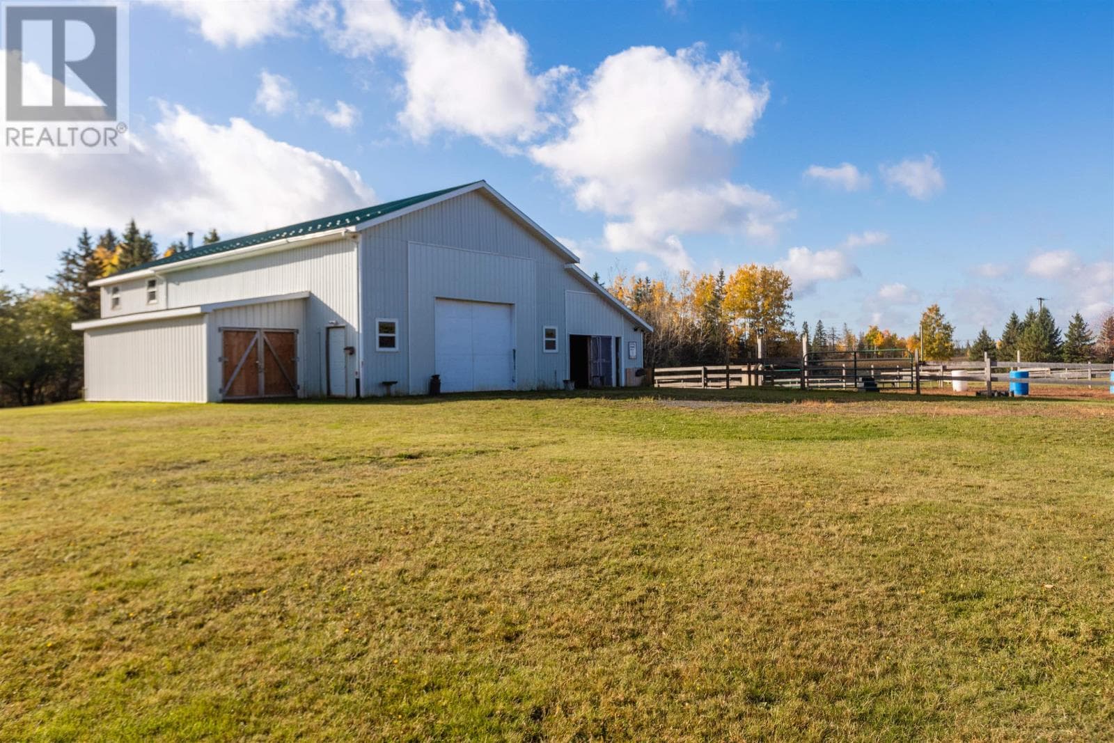 1071 Peters Road photo 5