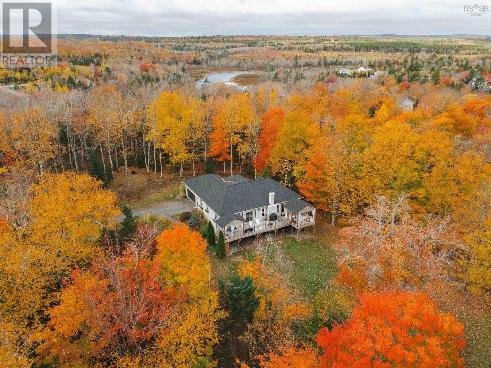 5 bed 3 bath single family at 390 Gleneagles Drive — $1,000,000