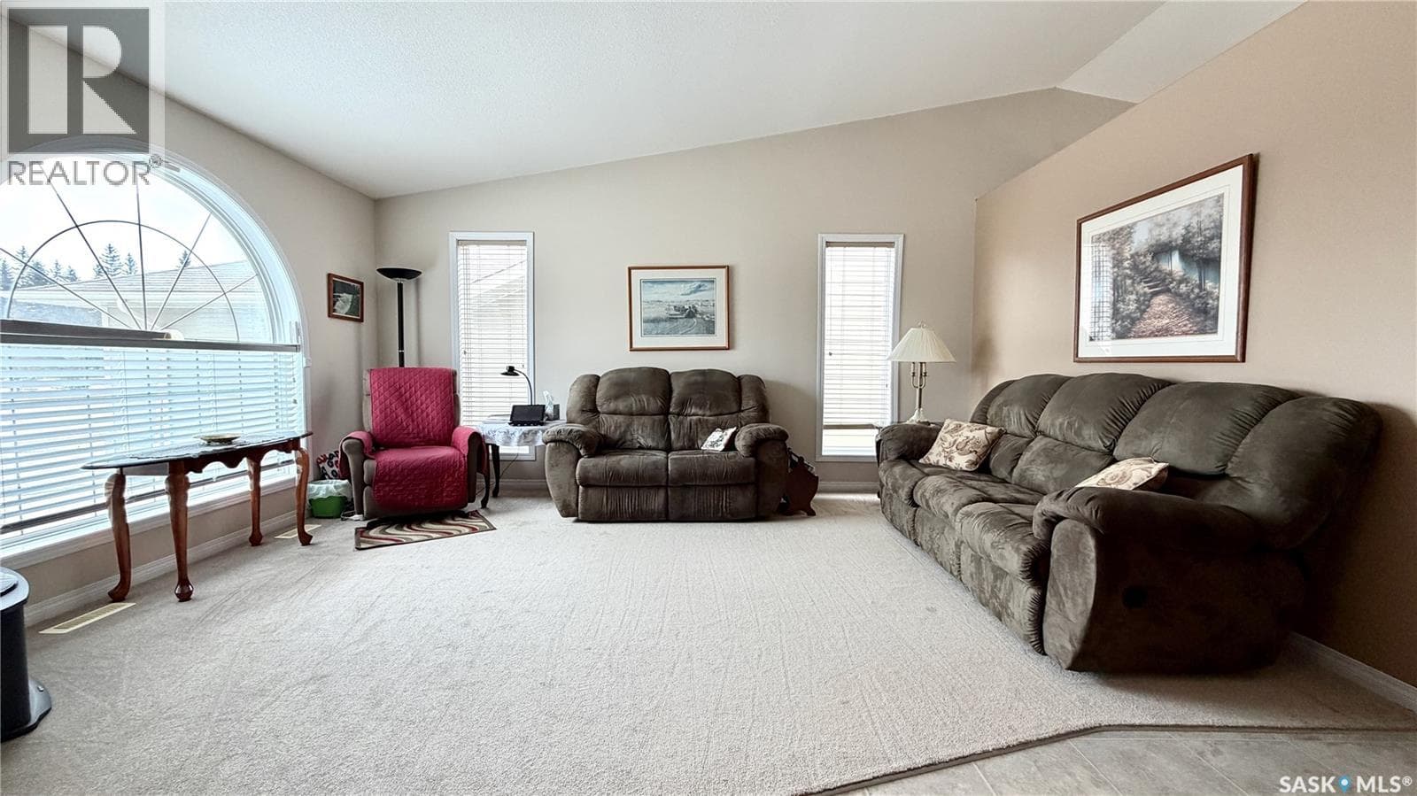 15B Downing DRIVE — photo 4