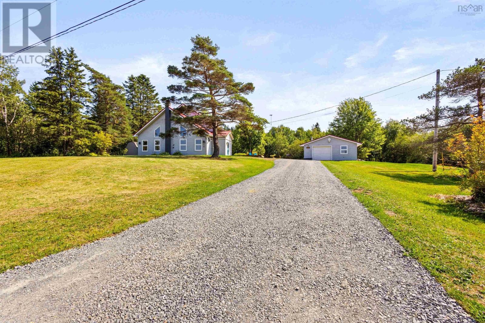 2 bed 2 bath single family at 320 Main Street W — $489,950