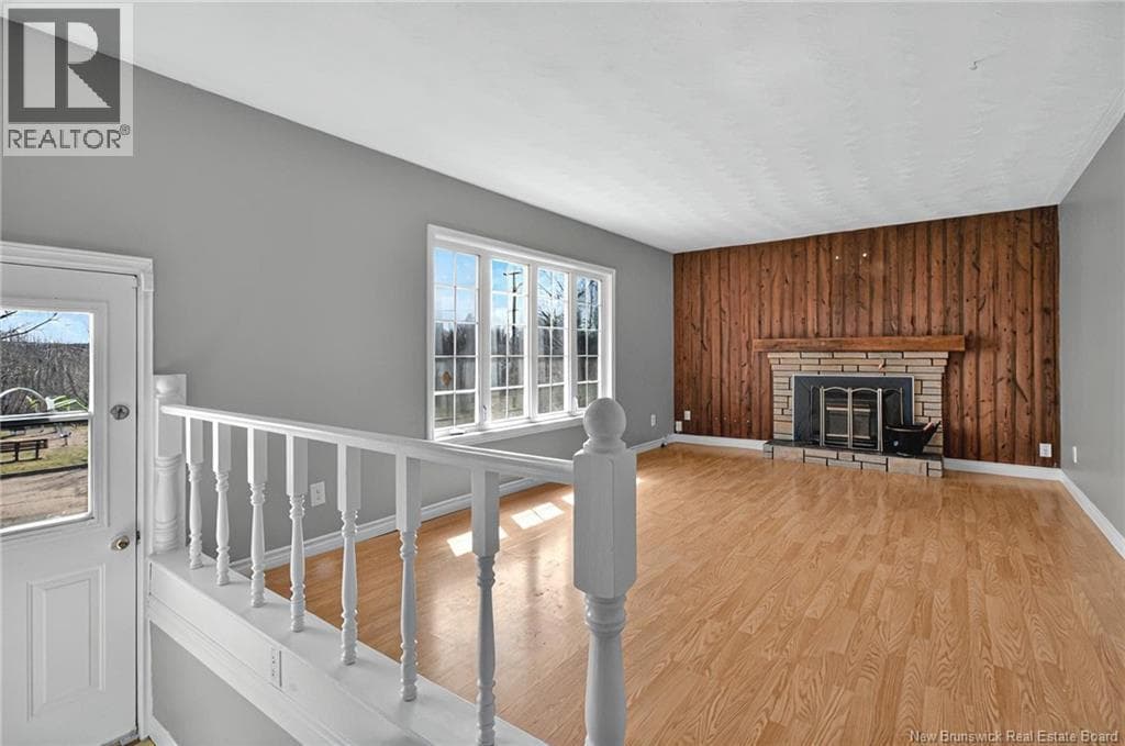 221 Bond Drive photo 4