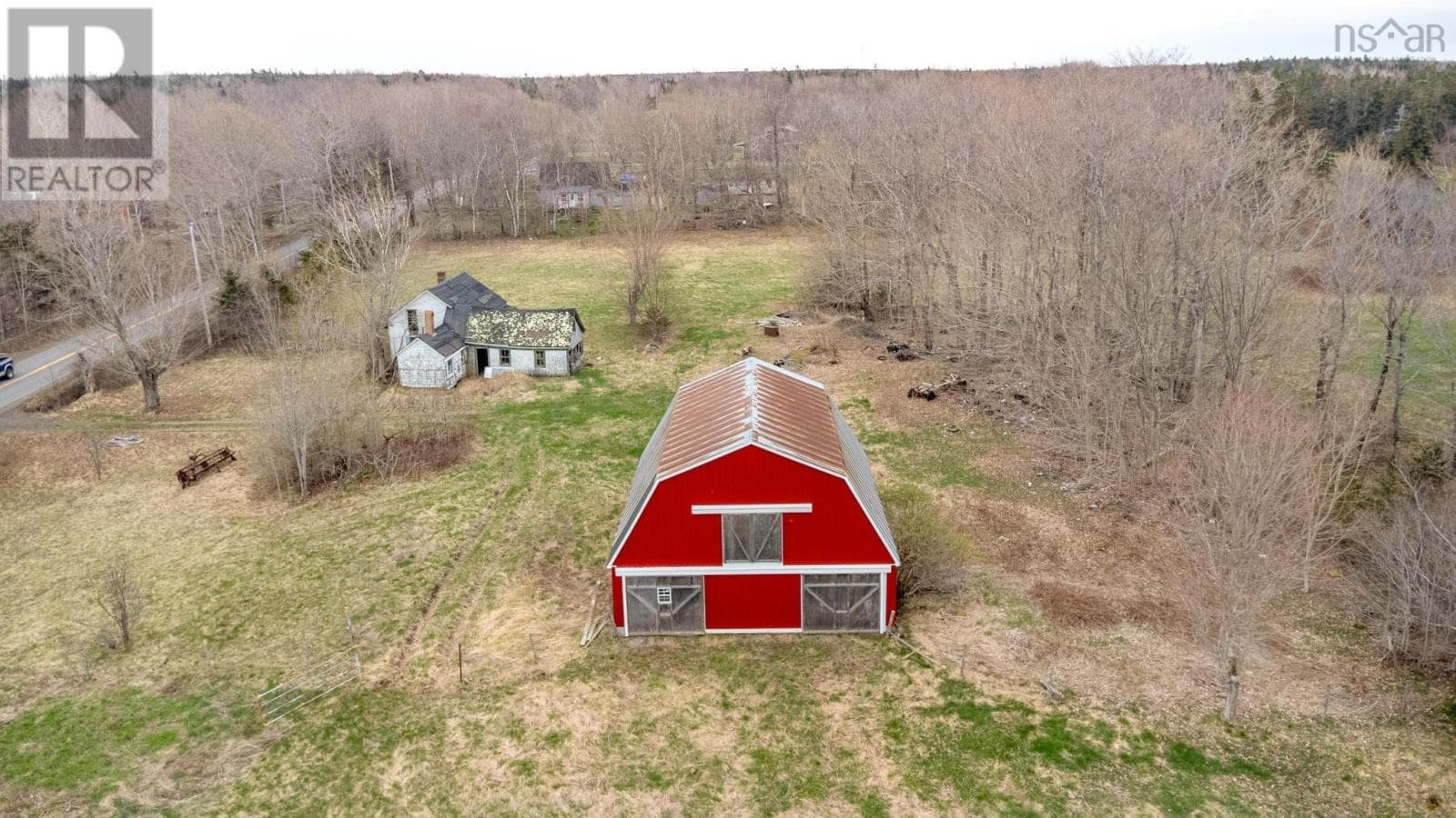 1767 Stronach Mountain Road photo 3