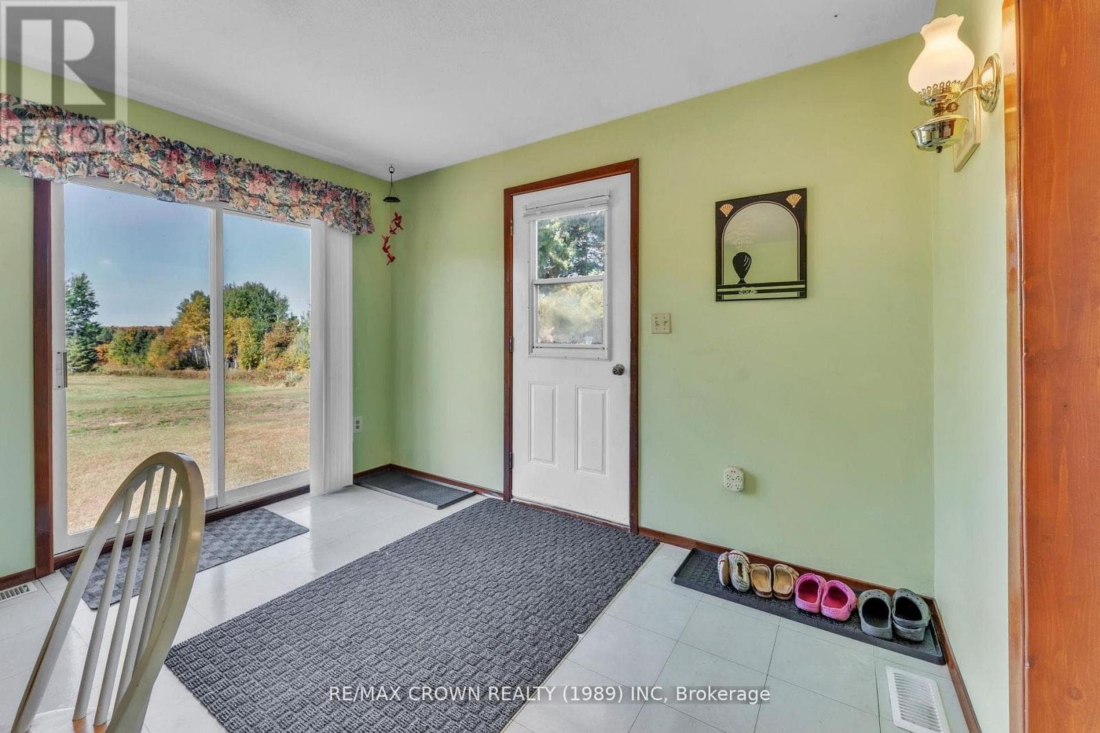 936 LAPLANTE ROAD photo 4