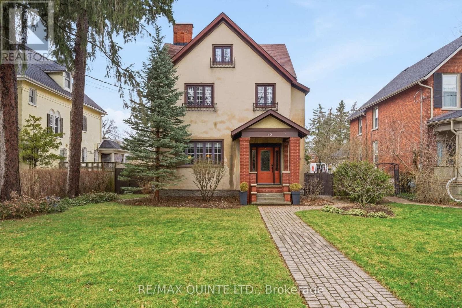3 bed 4 bath single family at 42 QUEEN STREET — $854,900