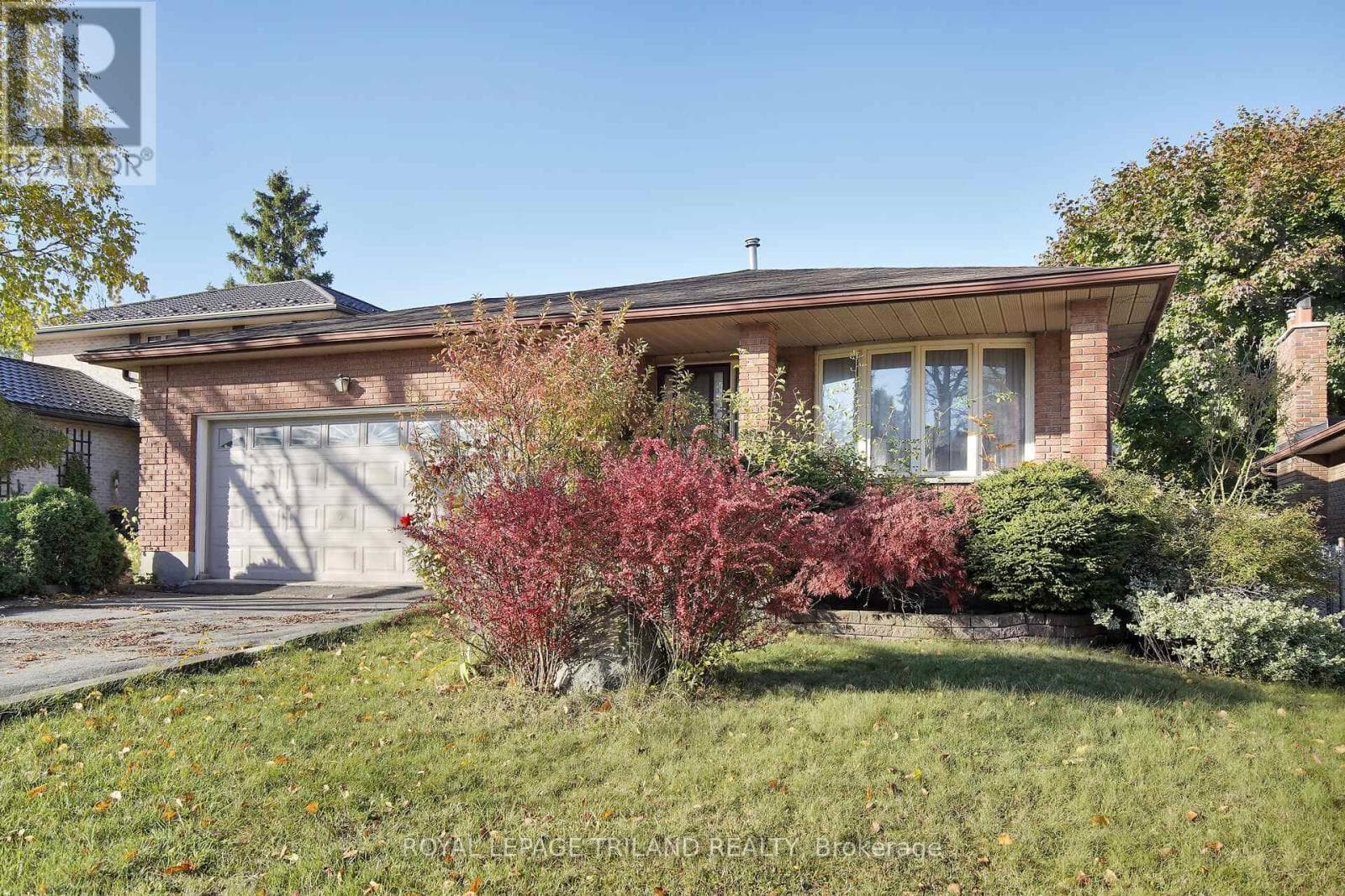 4 bed 2 bath single family at 42 APPLEGREEN GROVE — $644,900