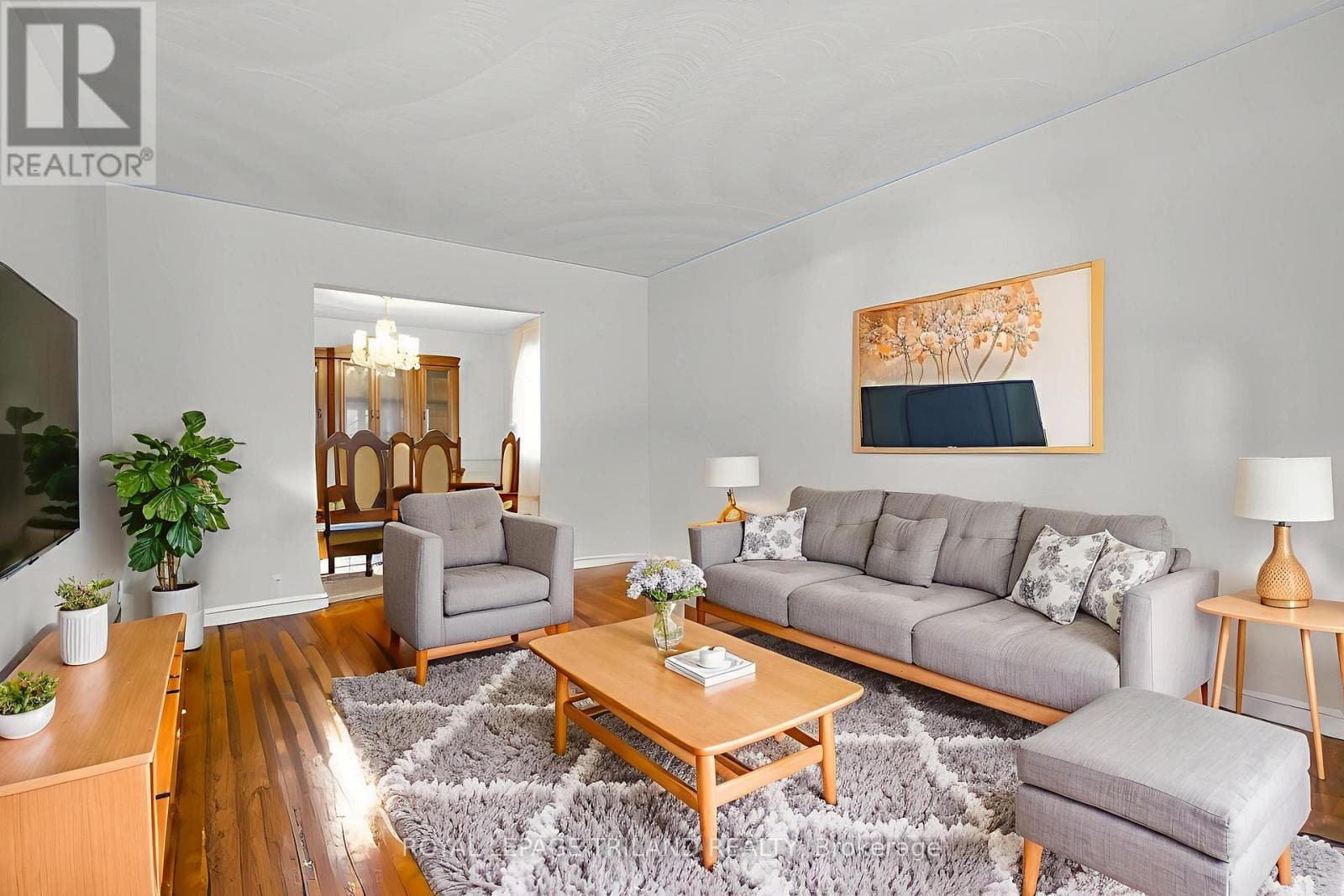 42 APPLEGREEN GROVE photo 4