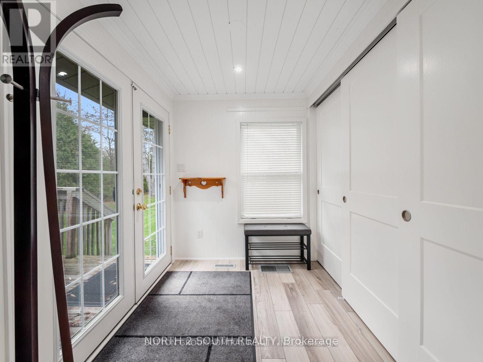 1273 MAPLE ROAD photo 4